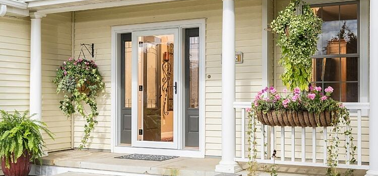 screen door installation in Lindsay