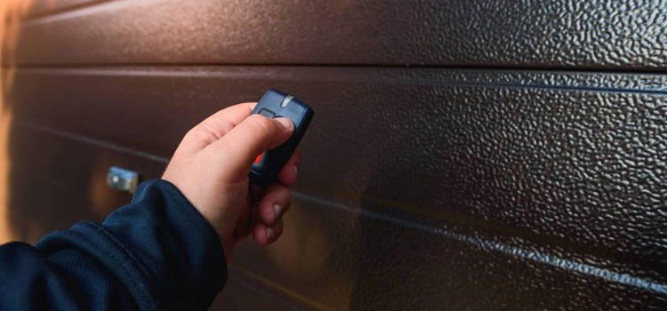 automatic door opener with remote control in Lindsay