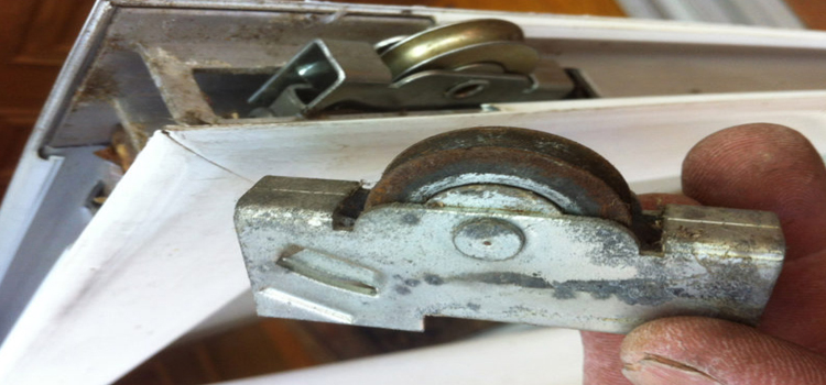screen door roller repair in Lindsay